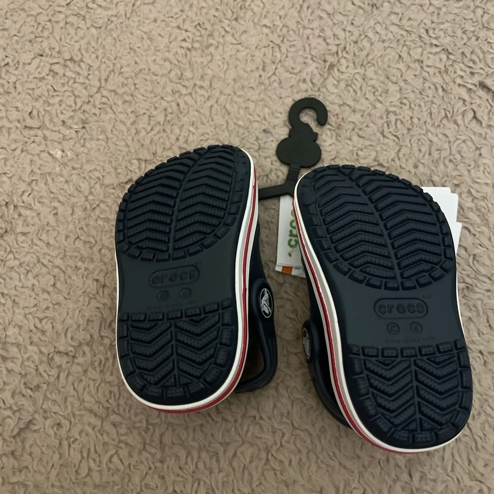CROCS Kids Navy Bayaband Clog Water Shoes with Red Accents Size C4 NWT